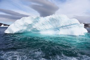 iceberginstormresizedjpega66232b6a2.jpg