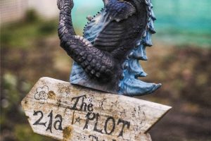 The-Plot-Thickens-from-the-series-What-a-History-Hangs86282d332f.jpg